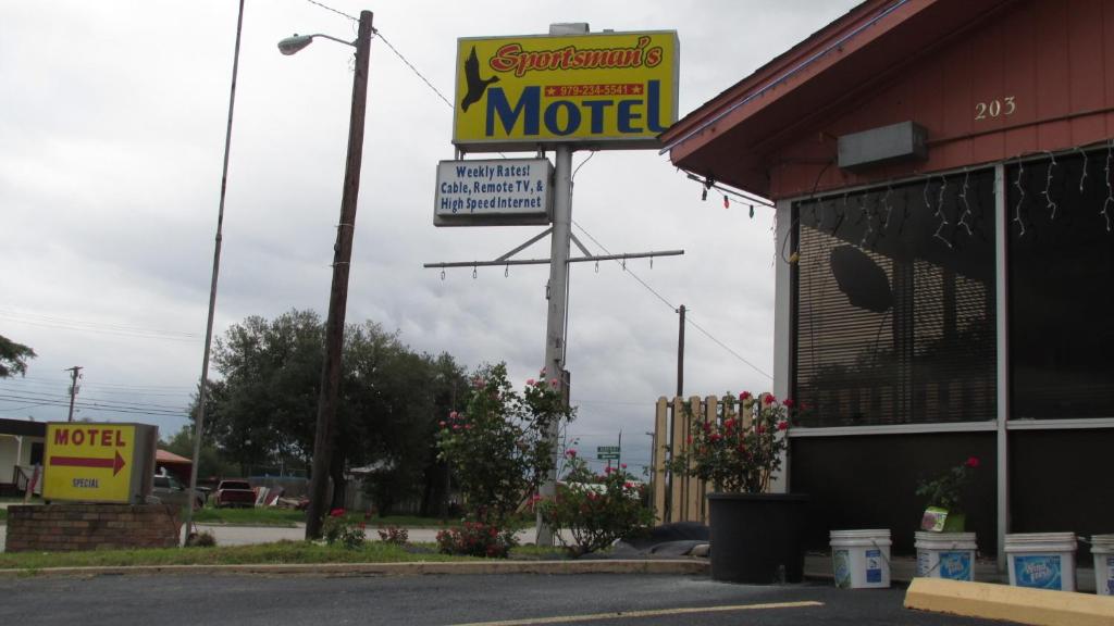 Sportsman's Motel Main image 1